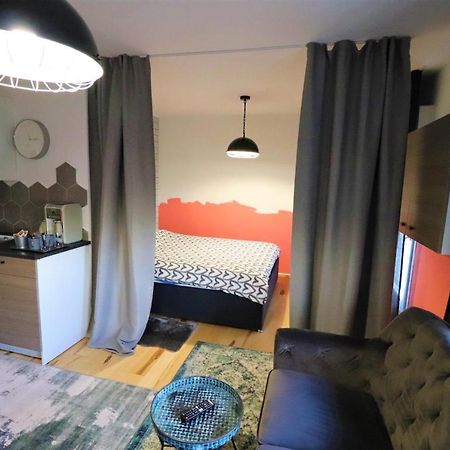 Room Emma,Between Bus And Train Station,Netflix,Speed Wi-Fi Zagreb Exterior foto