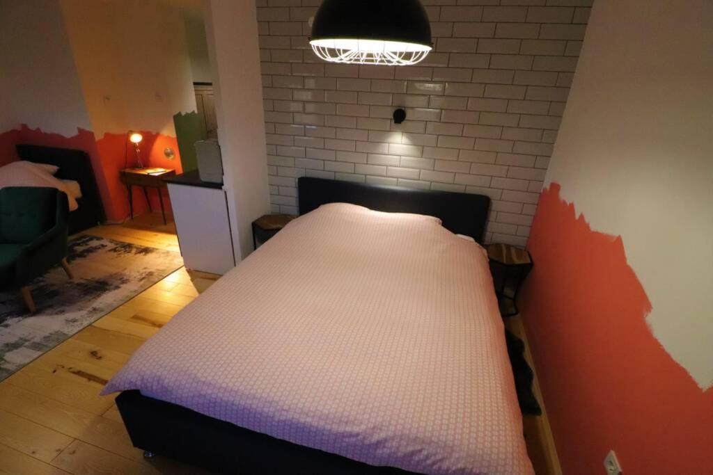 Room Emma,Between Bus And Train Station,Netflix,Speed Wi-Fi Zagreb Exterior foto